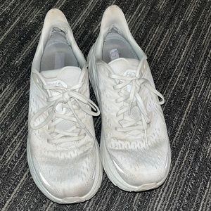 Womens 8.5 Hoka Clifton 8